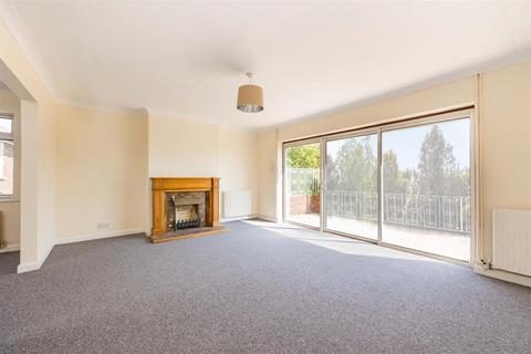 4 bedroom detached house for sale - Shirley Drive, Hove