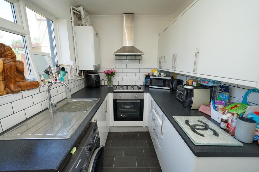 Clarence Road, Leighton Buzzard 3 bed semidetached house £325,000