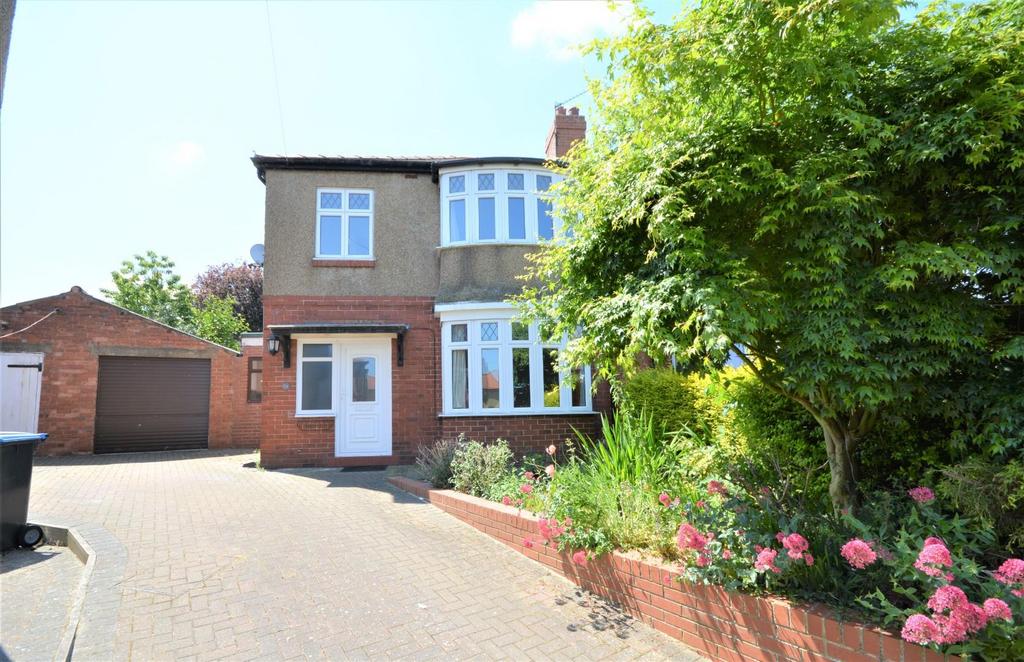 Granville Road, Auckland 3 bed semidetached house £850 pcm (£