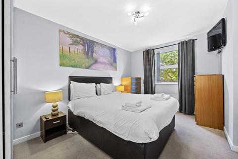 Flat 3, 21 Albion Road, London, N16 9PN