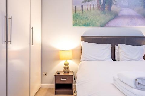 Flat 3, 21 Albion Road, London, N16 9PN
