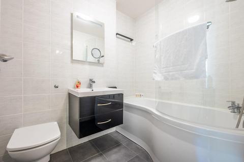 Flat 3, 21 Albion Road, London, N16 9PN