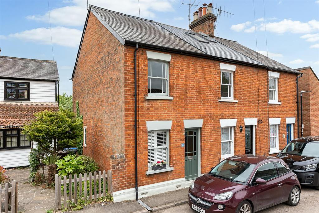 Mimram Road, Welwyn 2 bed terraced house £470,000
