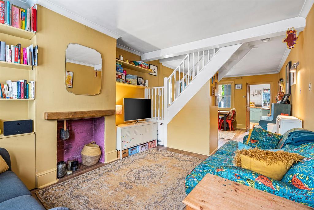 Mimram Road, Welwyn 2 bed terraced house £470,000