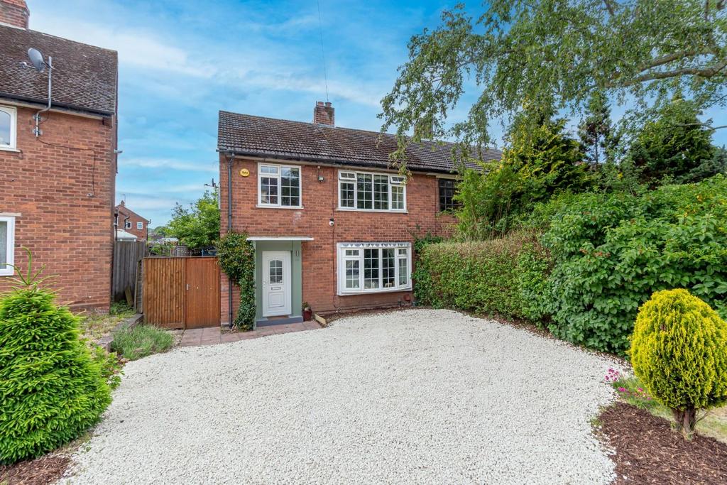 Cornwall Road, Stourbridge 3 bed semidetached house for sale £250,000