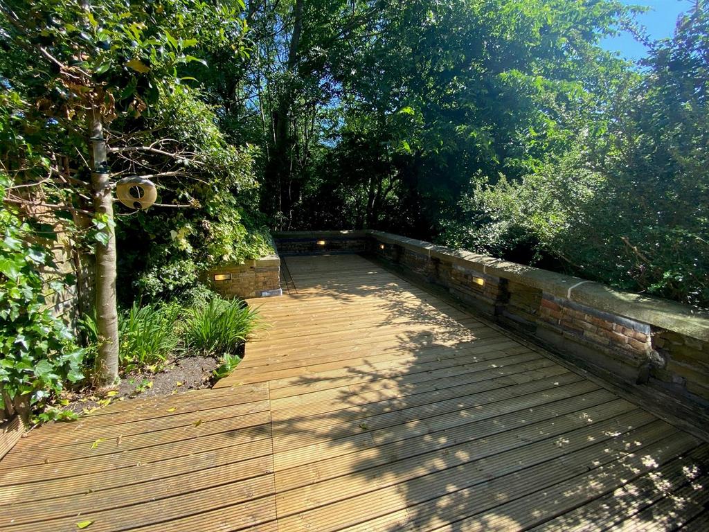 GARDEN.jpg
