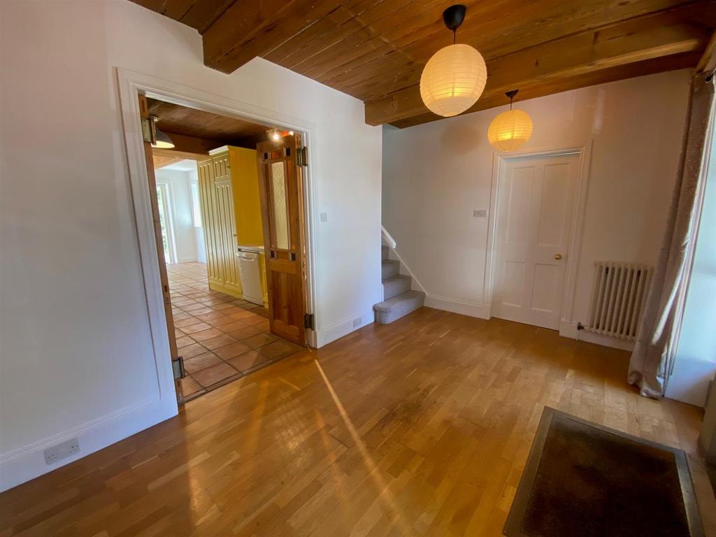 HALLWAY.jpg
