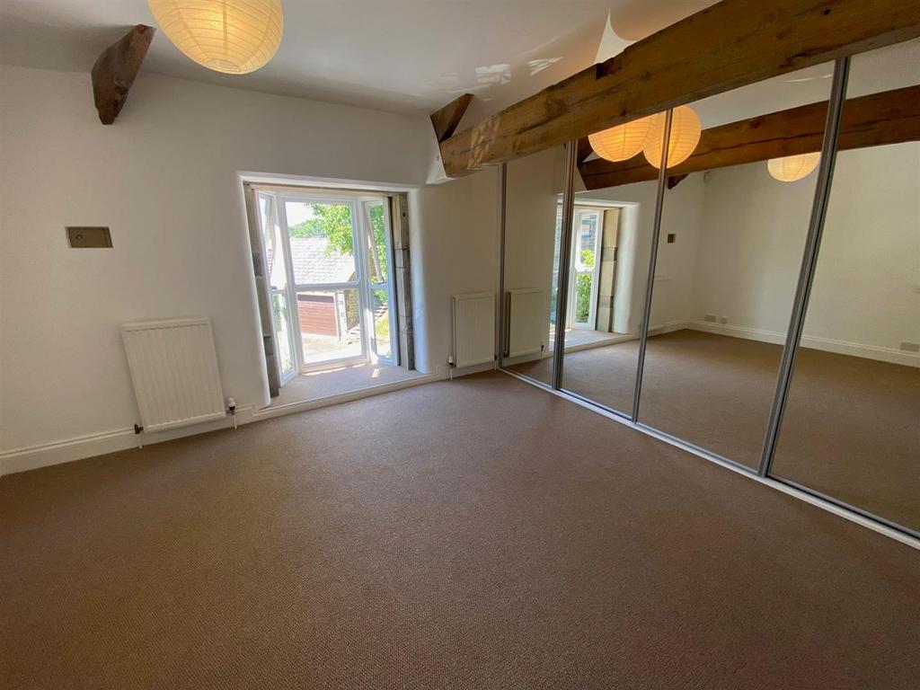 MASTER BEDROOM.jpg