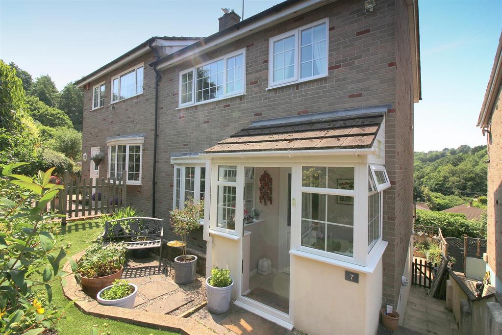 Carnoustie Drive, Saltash 4 bed semidetached house for sale £285,000