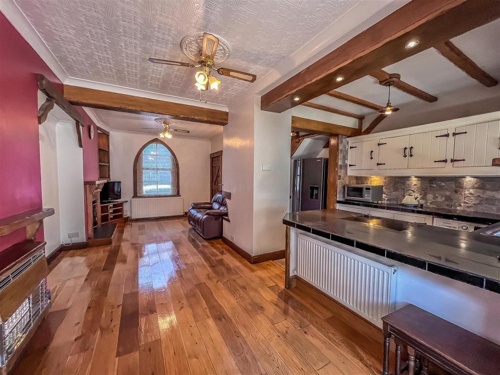 Duckpool Road, Newport 2 bed terraced house for sale £190,000