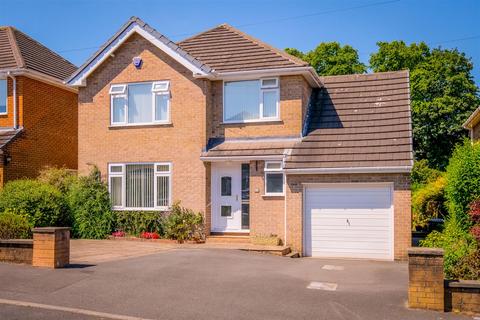 36 Long Fallas Crescent, Brighouse, HD6 3TN