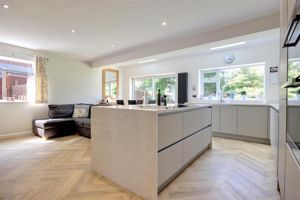 The Croft, Beverley 4 bed detached house £499,950