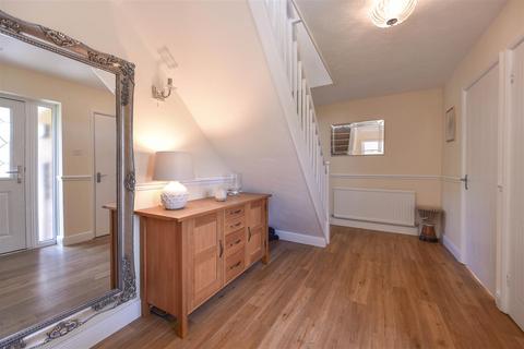2 Gresham Drive, Northampton, NN4 9SB