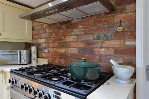 2 Gresham Drive, Northampton, NN4 9SB