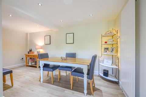2 Gresham Drive, Northampton, NN4 9SB