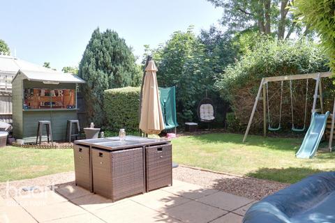 13 Academy Fields Road, Romford, RM2 5UN