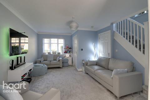 13 Academy Fields Road, Romford, RM2 5UN