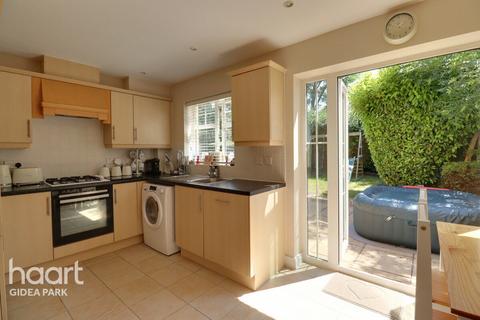 13 Academy Fields Road, Romford, RM2 5UN