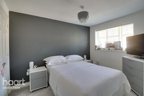 13 Academy Fields Road, Romford, RM2 5UN