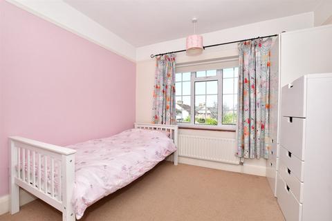 5 Hilltop Road, Reigate, RH2 7HL