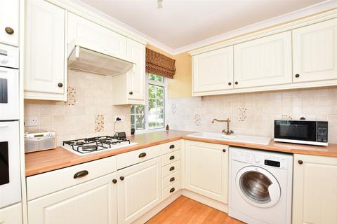 5 Hilltop Road, Reigate, RH2 7HL