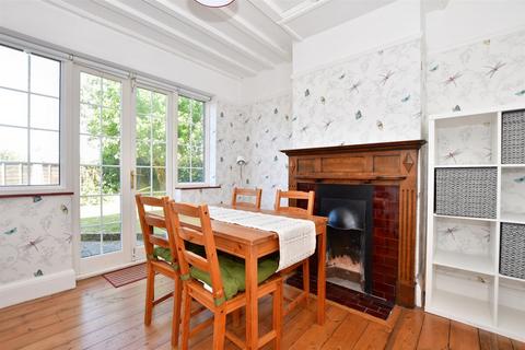 5 Hilltop Road, Reigate, RH2 7HL