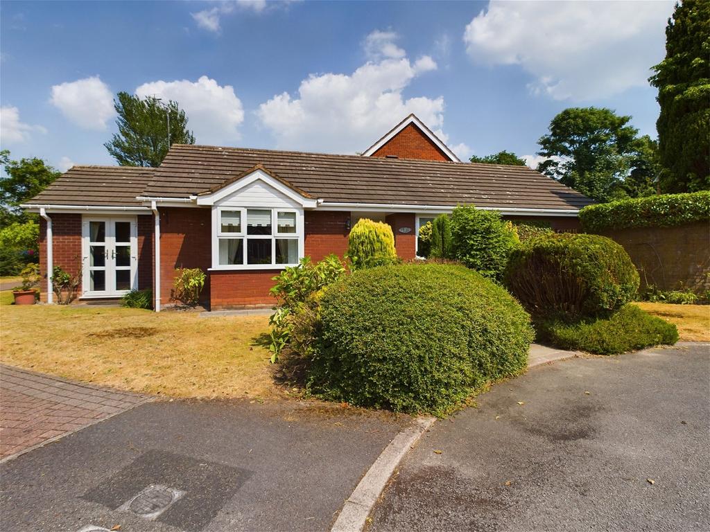 Hall Brow Close, Ormskirk 3 bed detached bungalow for sale £295,000