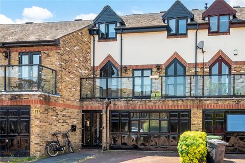 2 Croftongate Way, London, SE4 2DL