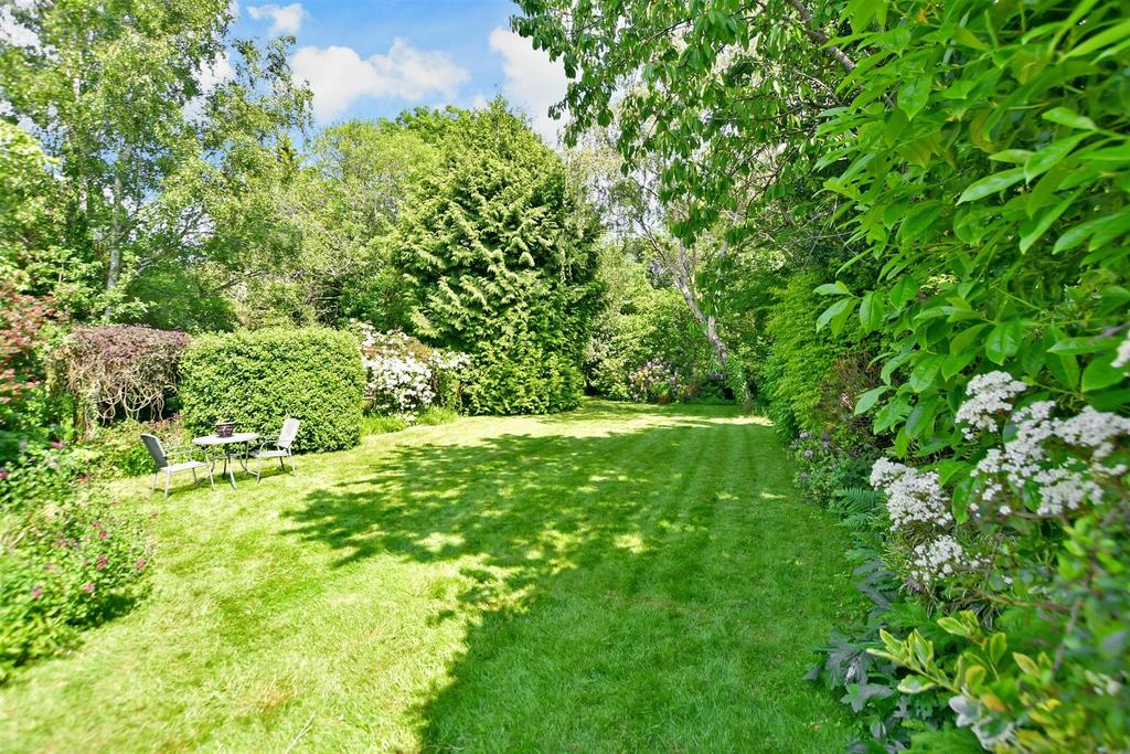Edwin Road, Rainham, Gillingham, Kent 5 bed detached house for sale £