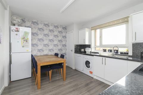 67 Carlowrie Place, Gorebridge, EH23 4XP