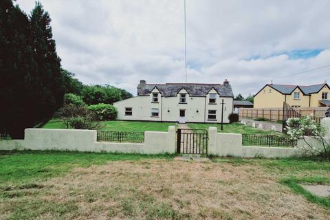 undefined, Adamsfield, Tremaine