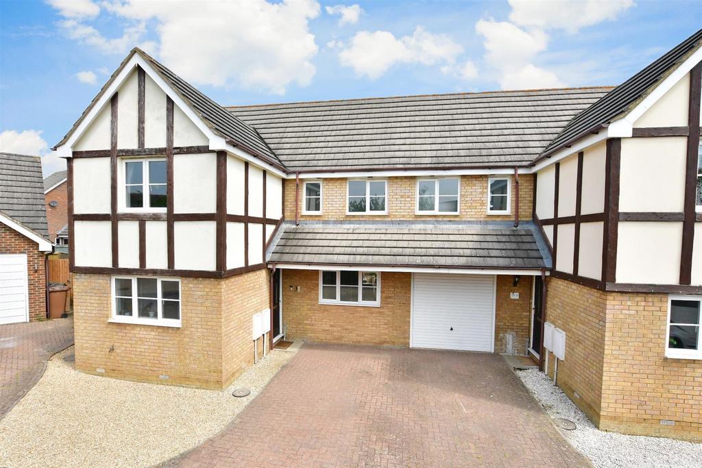 Acorn Close, Park Farm, Ashford, Kent 3 bed semidetached house £360,000