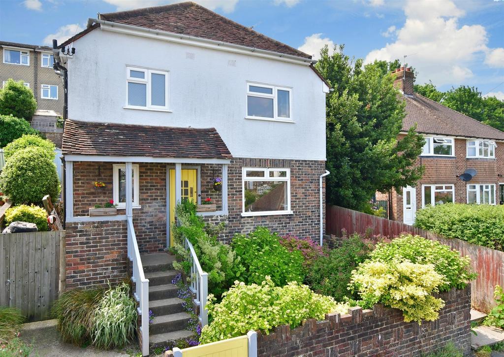 Valence Road, Lewes, East Sussex 3 bed detached house for sale £600,000