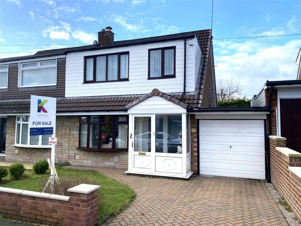 33 Oak Avenue, Royton 3 bed semidetached house for sale £249,950