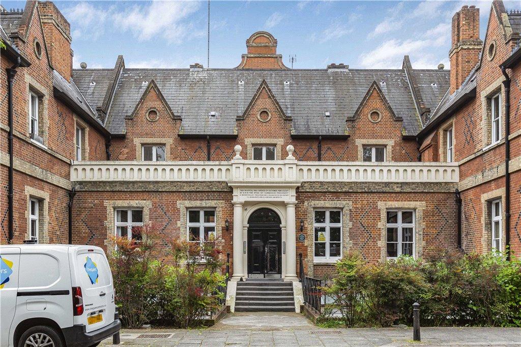 Ritson Road, London, E8 2 bed apartment for sale £650,000