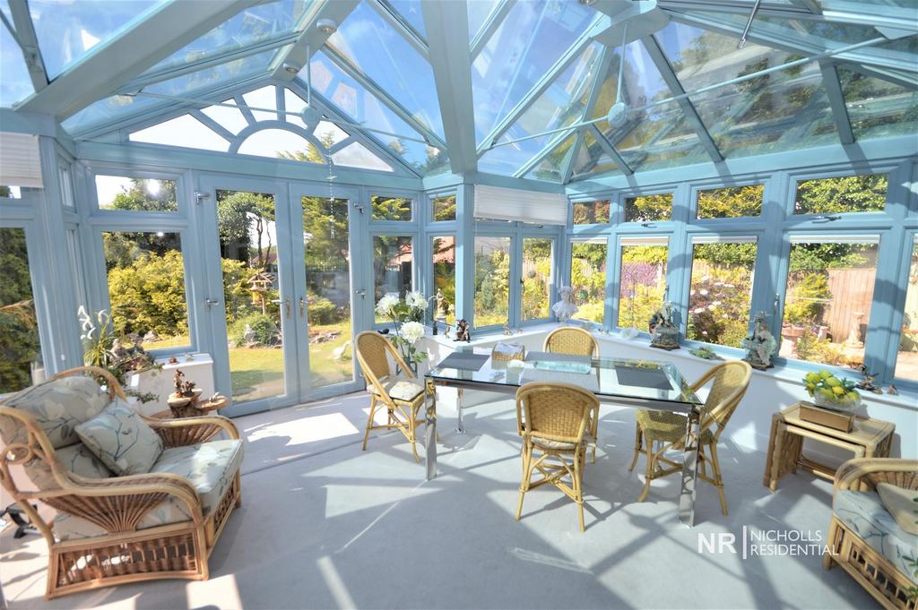 Conservatory Extra Photo