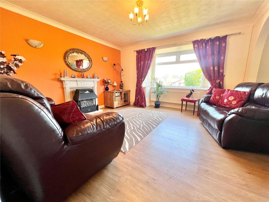 Melanie Drive, Reddish, Stockport, SK5 3 bed bungalow £335,000