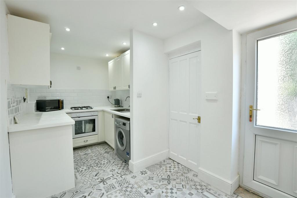 Rochester Gardens, Dunston, Gateshead 2 bed semidetached house £145,000