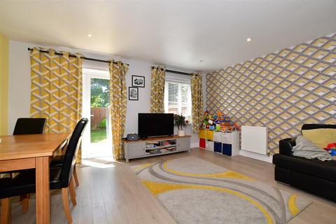 3 bedroom semi-detached house for sale, Kelen Gardens, Wick, Littlehampton, West Sussex