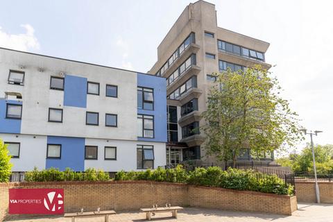 1 bedroom flat for sale, Skyline House, Swingate, Stevenage SG1