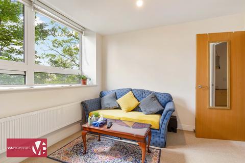 1 bedroom flat for sale, Skyline House, Swingate, Stevenage SG1