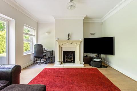 2 Alpine Close, Ascot, SL5 9WB
