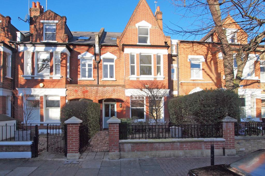 Westover Road, Wandsworth, London, SW18 5 bed terraced house £4,995 pcm (£1,153 pw)