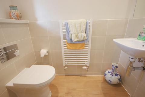 27 Bowling Lane, Billingshurst, RH14 9FT