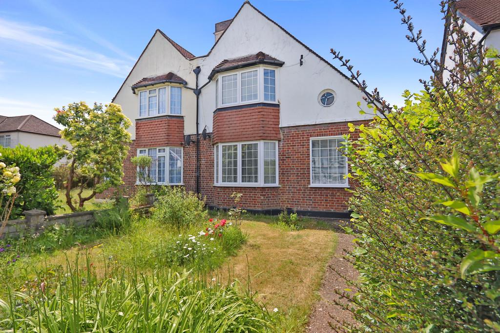 Coulsdon Road, Coulsdon 2 bed semidetached house for sale £485,000