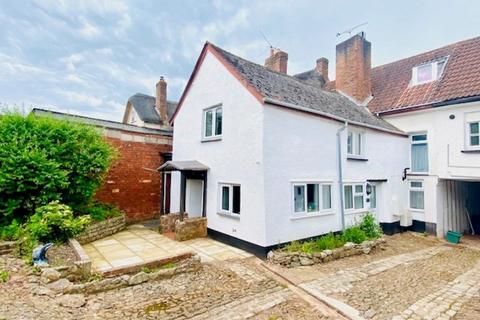 2 bedroom semi-detached house to rent, High Street, Crediton