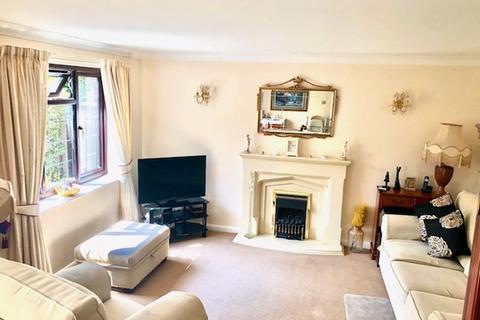 3 Aldeburgh Close, Walsall, WS3 3TU