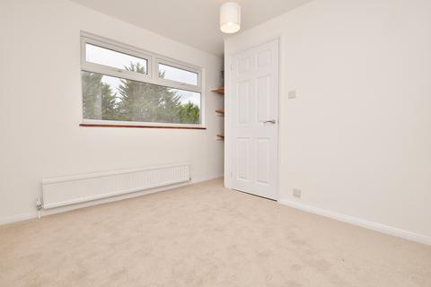 3 bedroom terraced house to rent, Stoughton Road, Guildford, Surrey, GU1