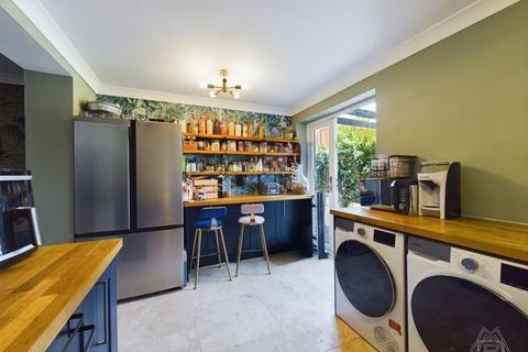 5 Foyle Drive, South Ockendon, RM15 5LX