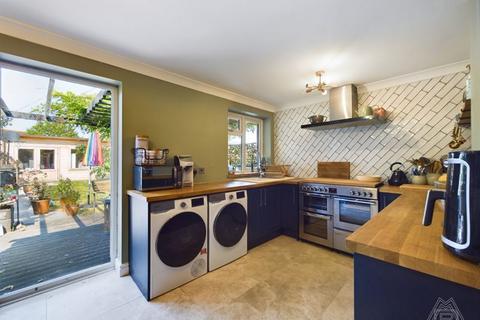 5 Foyle Drive, South Ockendon, RM15 5LX